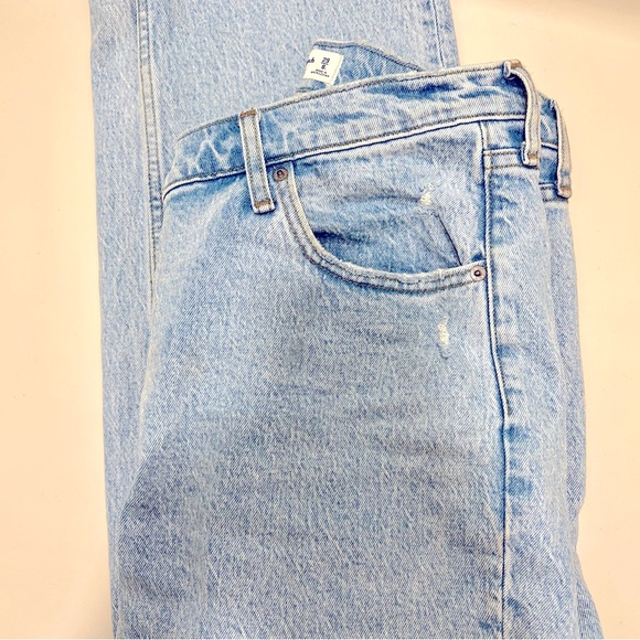 A&F High Rise 90s Relaxed Jean - Picture 4 of 8